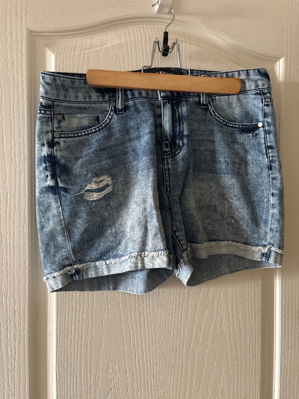 Liverpool distressed shorts